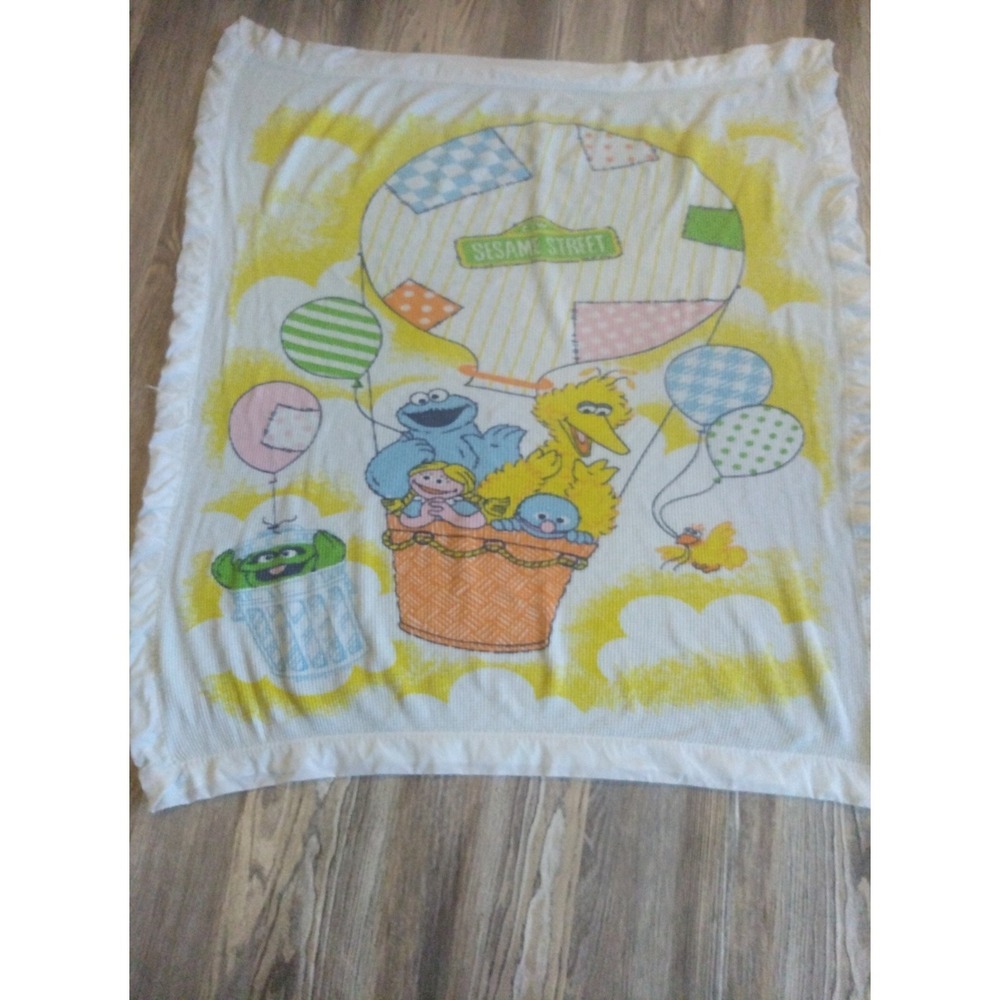 Sesame Street Crib Blanket Waffle Big Bird Cookie Monster Oscar the Grouch